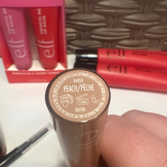 ELF and Benefit Lip Kit, concealers and mascara - Picture 9 of 14